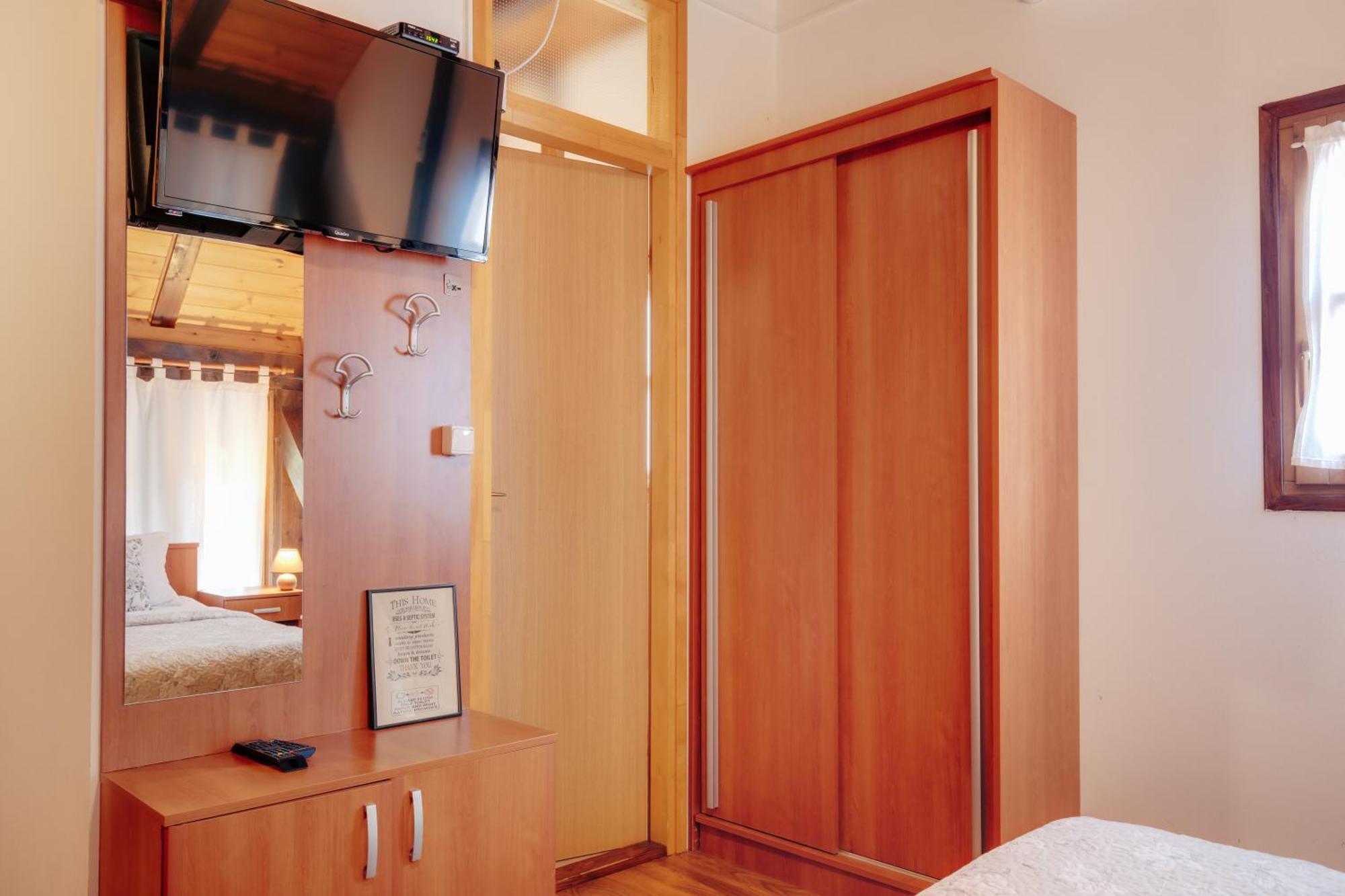 Guesthouse Pod Rastockim Krovom Slunj Pokoj fotografie